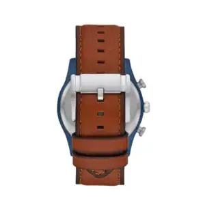 Reloj de pulsera con correa de cuero marrón y caja azul, ideal para estilo casual y elegante.